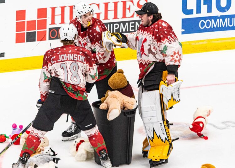 Nailers Collect Over 1,000 Stuffed Animals for Salvation Army Ohio